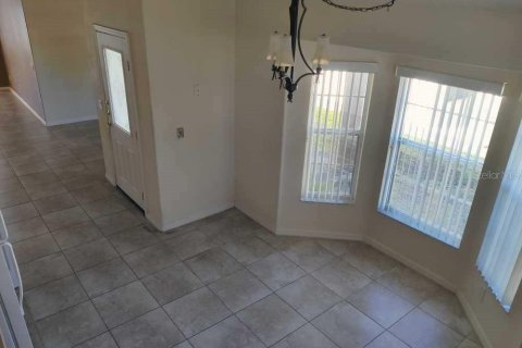 Casa en alquiler en Kissimmee, Florida, 4 dormitorios, 166.39 m2 № 1347178 - foto 4