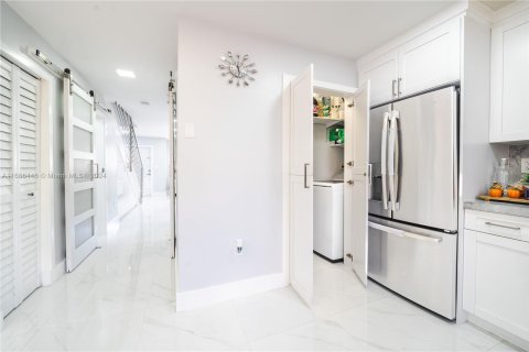 Adosado en venta en Miami, Florida, 2 dormitorios, 102.19 m2 № 1427434 - foto 15