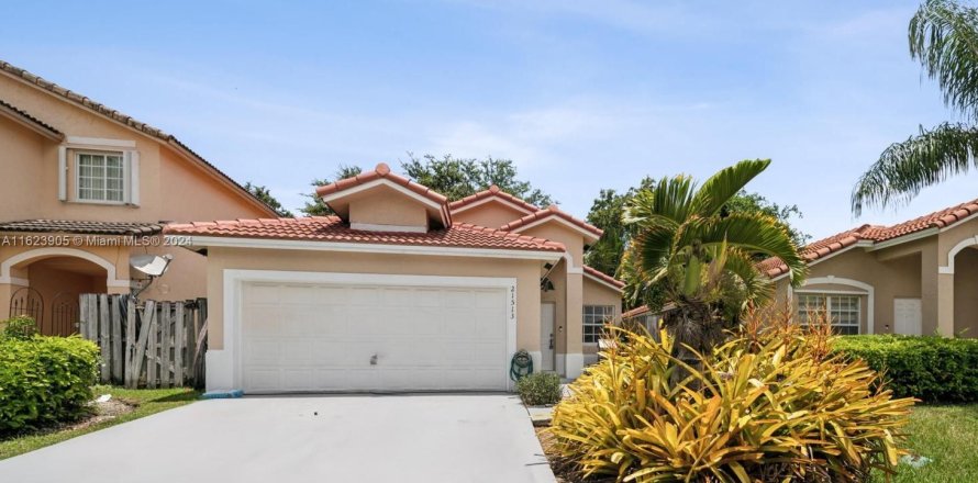 Casa en Cutler Bay, Florida 3 dormitorios, 150.69 m2 № 1282180