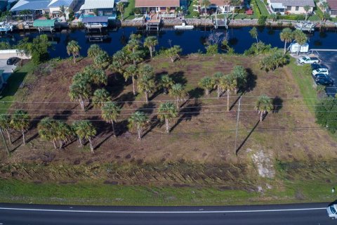 Terrain à vendre à Punta Gorda, Floride № 1296125 - photo 1