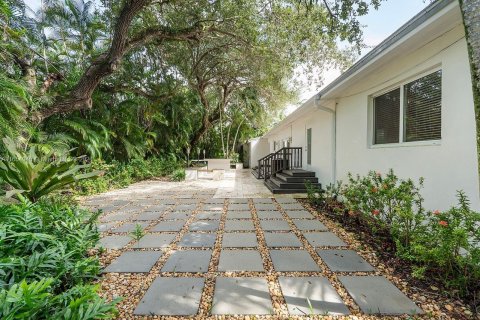 Villa ou maison à vendre à Coral Gables, Floride: 3 chambres, 184.97 m2 № 1360476 - photo 12