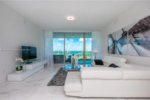 Copropriété à louer à Bal Harbour, Floride: 2 chambres, 158.31 m2 № 1360441 - photo 4