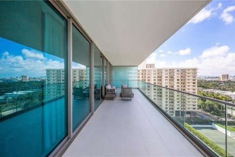 Copropriété à louer à Bal Harbour, Floride: 2 chambres, 158.31 m2 № 1360441 - photo 24