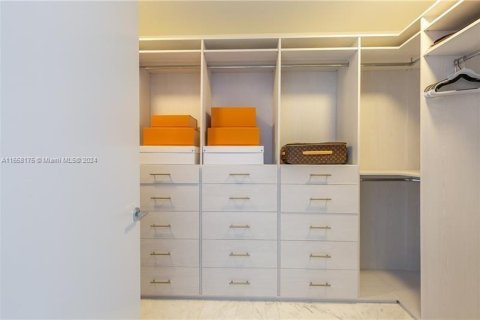 Copropriété à louer à Bal Harbour, Floride: 2 chambres, 158.31 m2 № 1360441 - photo 18