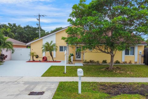 Casa en venta en Miami, Florida, 3 dormitorios, 114.36 m2 № 1378978 - foto 25