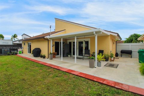 Casa en venta en Miami, Florida, 3 dormitorios, 114.36 m2 № 1378978 - foto 17