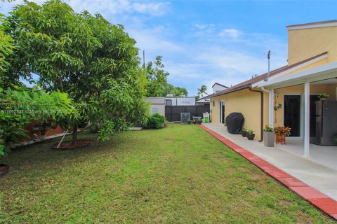 Casa en venta en Miami, Florida, 3 dormitorios, 114.36 m2 № 1378978 - foto 15