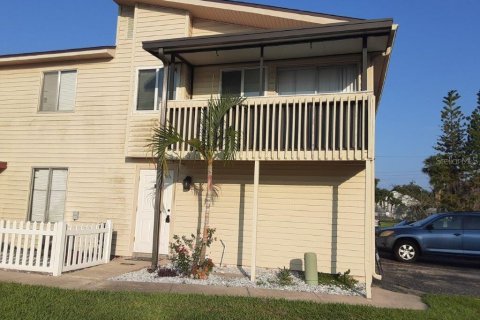 Condominio en venta en Kissimmee, Florida, 2 dormitorios, 85.84 m2 № 621824 - foto 1