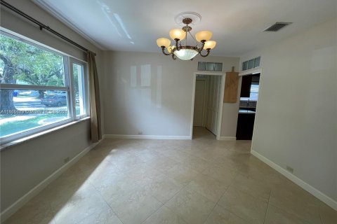 House in Miami, Florida 3 bedrooms, 174.19 sq.m. № 1378753 - photo 27