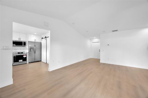 Copropriété à vendre à Miami, Floride: 1 chambre, 65.96 m2 № 1378800 - photo 2