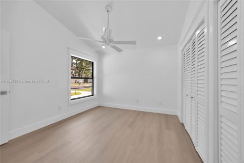 Condo in Miami, Florida, 1 bedroom  № 1378800 - photo 14