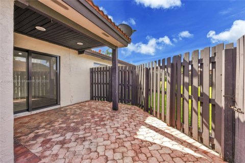 Condo in Miami, Florida, 1 bedroom  № 1378800 - photo 19