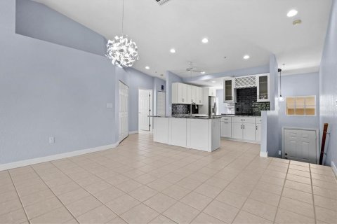 Copropriété à vendre à Bradenton, Floride: 2 chambres, 127.09 m2 № 1344411 - photo 11