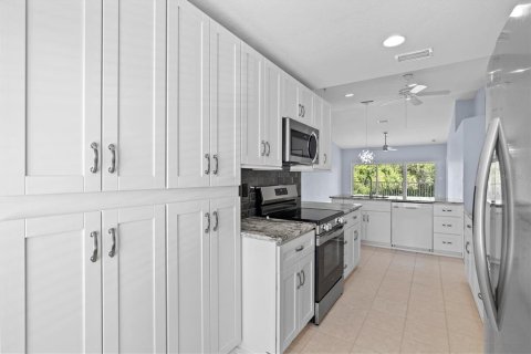 Copropriété à vendre à Bradenton, Floride: 2 chambres, 127.09 m2 № 1344411 - photo 10