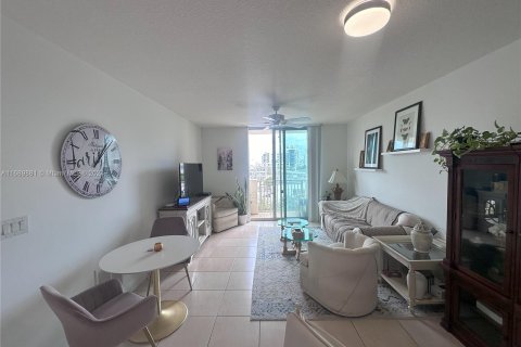 Condo in West Palm Beach, Florida, 2 bedrooms  № 1434963 - photo 10