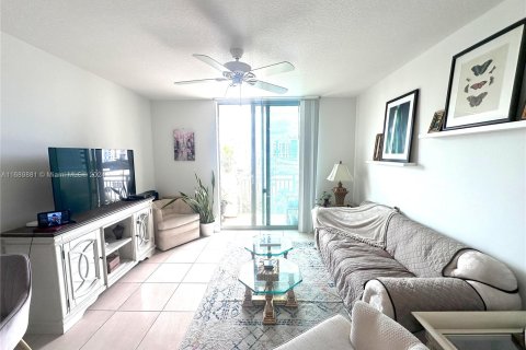 Condo in West Palm Beach, Florida, 2 bedrooms  № 1434963 - photo 3