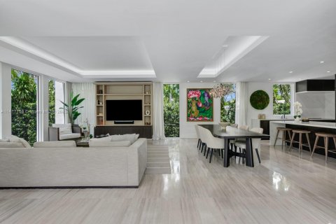 Villa ou maison à vendre à Miami Beach, Floride: 5 chambres, 486.71 m2 № 612995 - photo 8