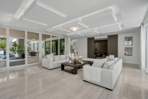 Villa ou maison à vendre à Miami Beach, Floride: 5 chambres, 486.71 m2 № 612995 - photo 11