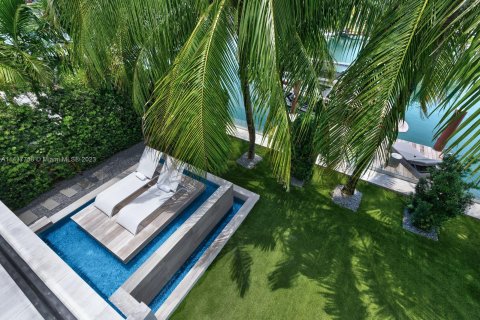 House in Miami Beach, Florida 5 bedrooms, 486.71 sq.m. № 612995 - photo 26