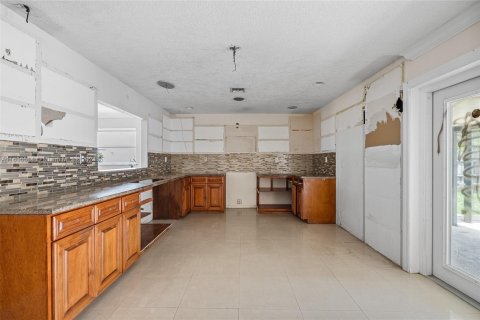 Casa en venta en Fort Lauderdale, Florida, 3 dormitorios, 152.36 m2 № 1305729 - foto 10