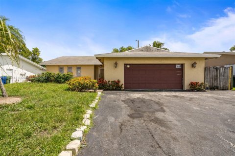 Villa ou maison à vendre à Fort Lauderdale, Floride: 3 chambres, 152.36 m2 № 1305729 - photo 2