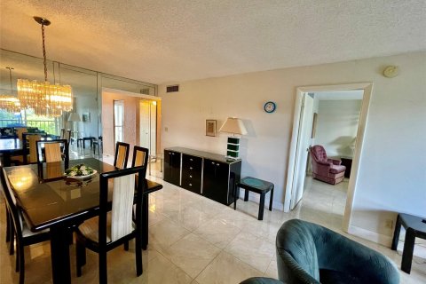 Condo in Lauderhill, Florida, 2 bedrooms  № 1151607 - photo 6