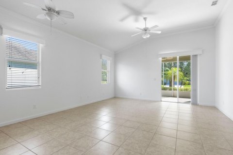 House in Vero Beach, Florida 4 bedrooms, 205.87 sq.m. № 1151652 - photo 15