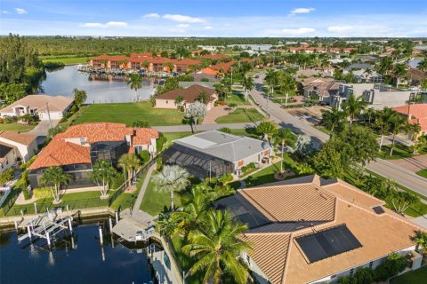 Villa ou maison à vendre à Punta Gorda, Floride: 2 chambres, 133.78 m2 № 1287878 - photo 5