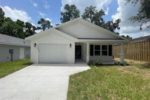 House in Gainesville, Florida 3 bedrooms, 116.59 sq.m. № 1287923 - photo 1