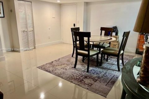 Copropriété à vendre à Doral, Floride: 2 chambres, 137.03 m2 № 858541 - photo 4