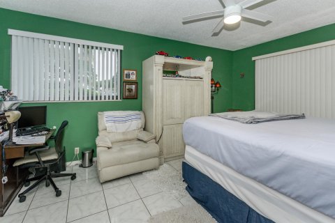 Купить таунхаус в Лейк-Уорт, Флорида 3 спальни, 136.01м2, № 968194 - фото 15