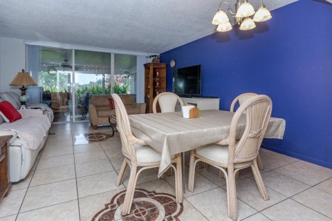 Townhouse in Lake Worth, Florida 3 bedrooms, 136.01 sq.m. № 968194 - photo 28