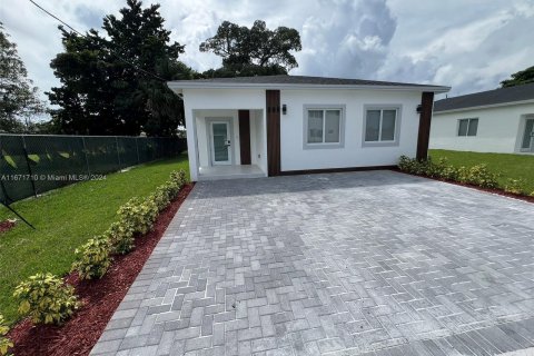 Villa ou maison à vendre à Hallandale Beach, Floride: 3 chambres, 137.5 m2 № 1391926 - photo 3