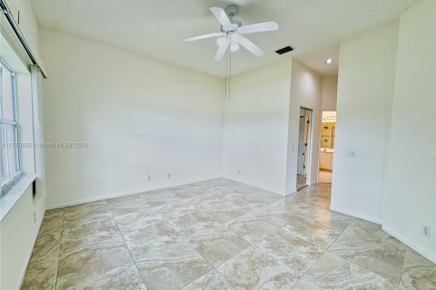 House in Weston, Florida 4 bedrooms, 174.93 sq.m. № 1391979 - photo 22