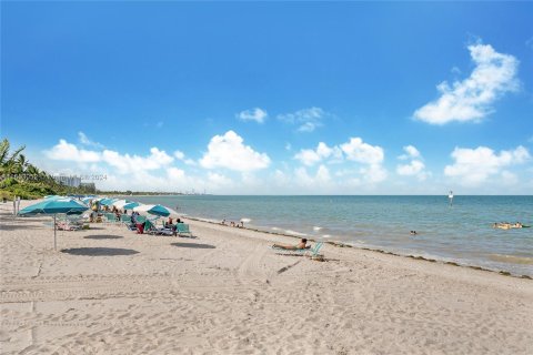 Townhouse in Key Biscayne, Florida 2 bedrooms, 135.64 sq.m. № 1235282 - photo 15