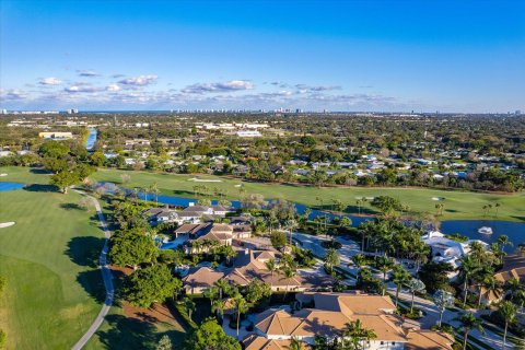 House in Palm Beach Gardens, Florida 5 bedrooms, 646.6 sq.m. № 996347 - photo 4