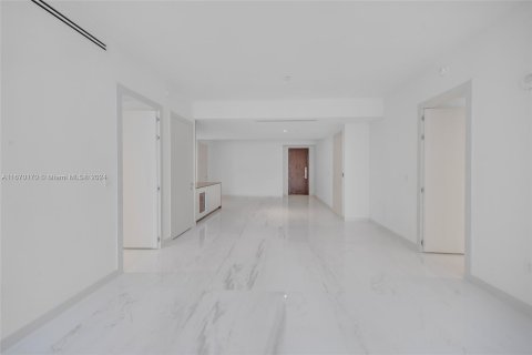 Condo in Miami, Florida, 2 bedrooms  № 1388299 - photo 9