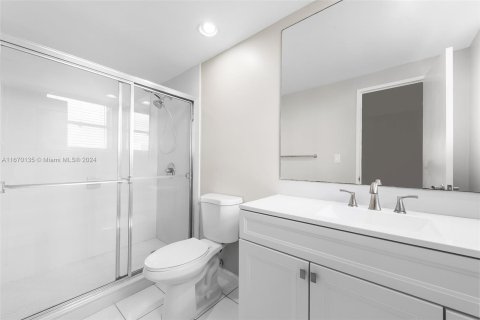 Condo in Hollywood, Florida, 2 bedrooms  № 1388267 - photo 5