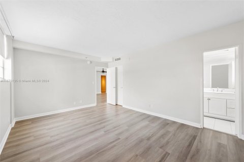 Copropriété à vendre à Hollywood, Floride: 2 chambres, 110.18 m2 № 1388267 - photo 3