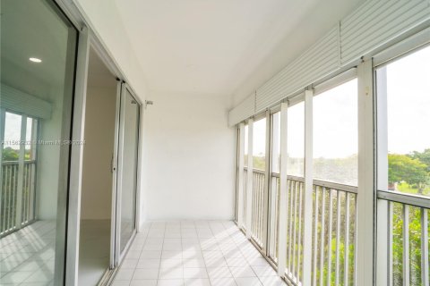 Condominio en venta en Pembroke Pines, Florida, 2 dormitorios, 140 m2 № 1098041 - foto 22