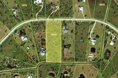 Land in Punta Gorda, Florida № 1333982 - photo 1