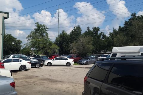 Propiedad comercial en venta en Kissimmee, Florida, 371.61 m2 № 1336482 - foto 2