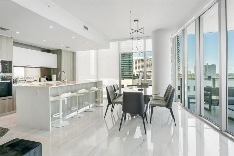 Copropriété à vendre à Miami, Floride: 3 chambres, 157.75 m2 № 1377392 - photo 22