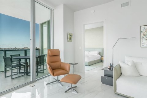 Condo in Miami, Florida, 3 bedrooms  № 1377392 - photo 21