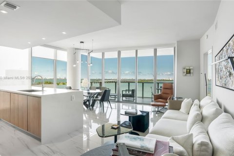 Copropriété à vendre à Miami, Floride: 3 chambres, 157.75 m2 № 1377392 - photo 17