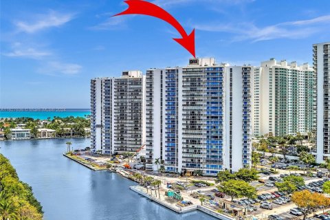 Condominio en venta en Aventura, Florida, 2 dormitorios, 105.72 m2 № 1281737 - foto 5