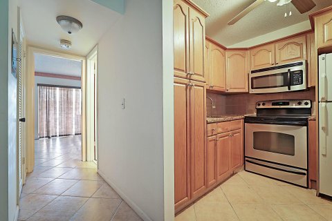 Condo in Deerfield Beach, Florida, 1 bedroom  № 976783 - photo 6