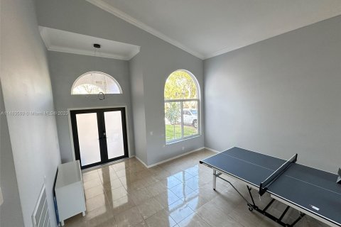 Casa en venta en Pembroke Pines, Florida, 4 dormitorios, 240.34 m2 № 829954 - foto 8