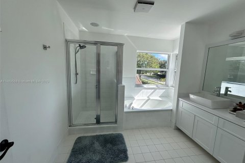 Casa en venta en Pembroke Pines, Florida, 4 dormitorios, 240.34 m2 № 829954 - foto 25