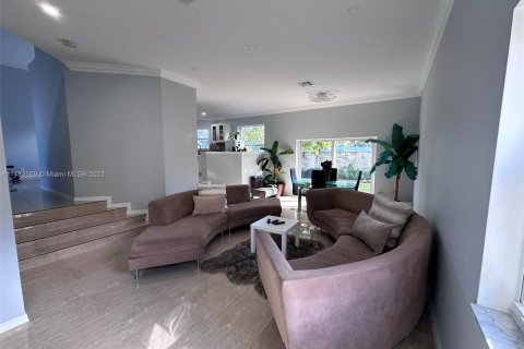 Villa ou maison à vendre à Pembroke Pines, Floride: 4 chambres, 240.34 m2 № 829954 - photo 13